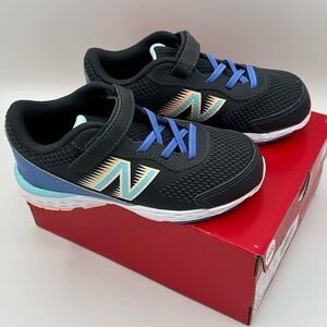 New Balance Kids' Black Sneakers 9.5 XW